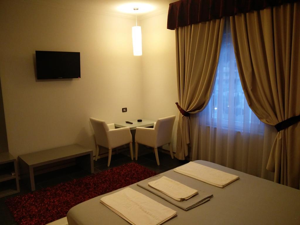 Hotel Mustang Vaqarr Luaran gambar