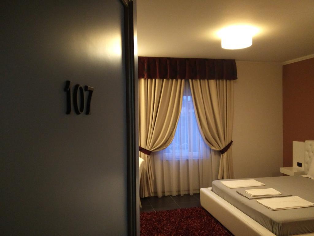 Hotel Mustang Vaqarr Luaran gambar